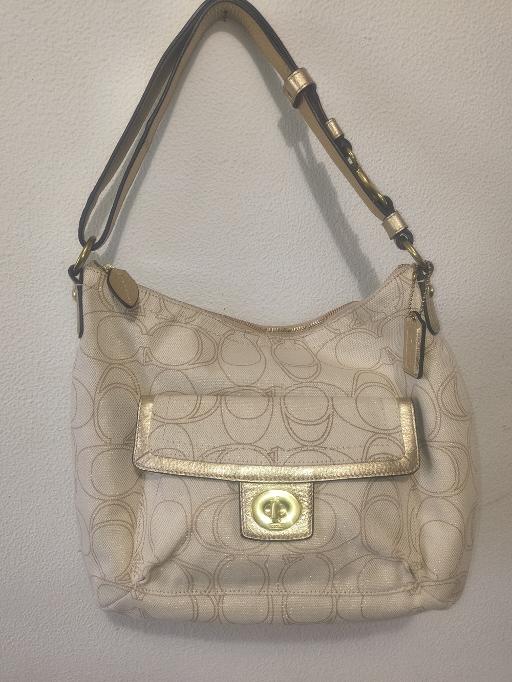 Coach Penelope Cream Signature Jacquard Hobo with Gold Hardware NWOT